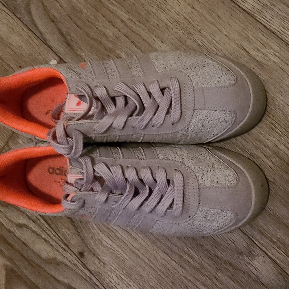 Very lightly worn Adidas - Picture 1 of 12
